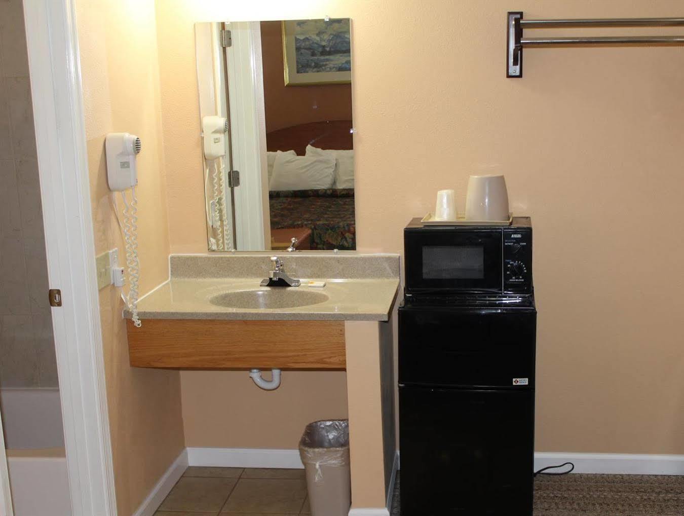Budget Inn Lynchburg And Bedford Goode Eksteriør billede