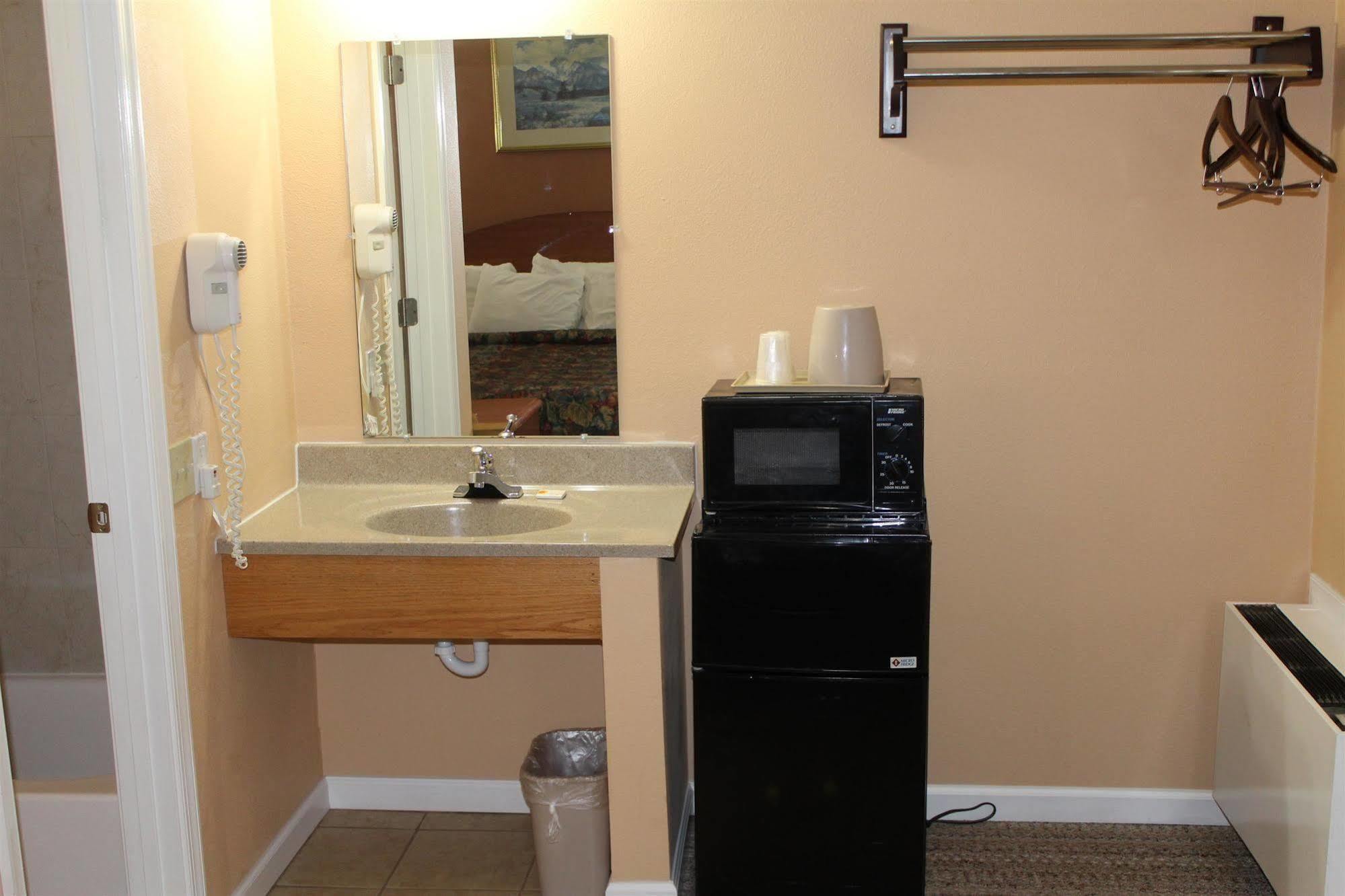 Budget Inn Lynchburg And Bedford Goode Eksteriør billede